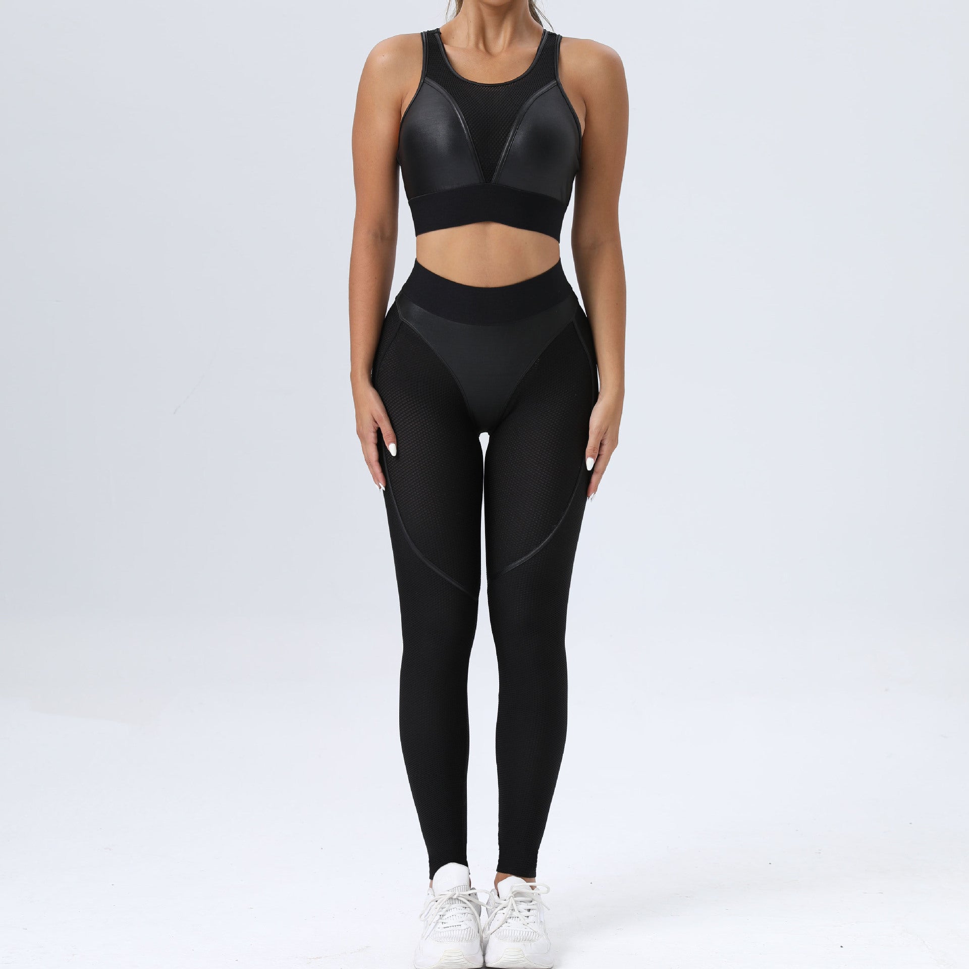 Conjunto de dos piezas de yoga ajustado con parches, sujetador deportivo sexy, pantalones de levantamiento de cadera y fitness