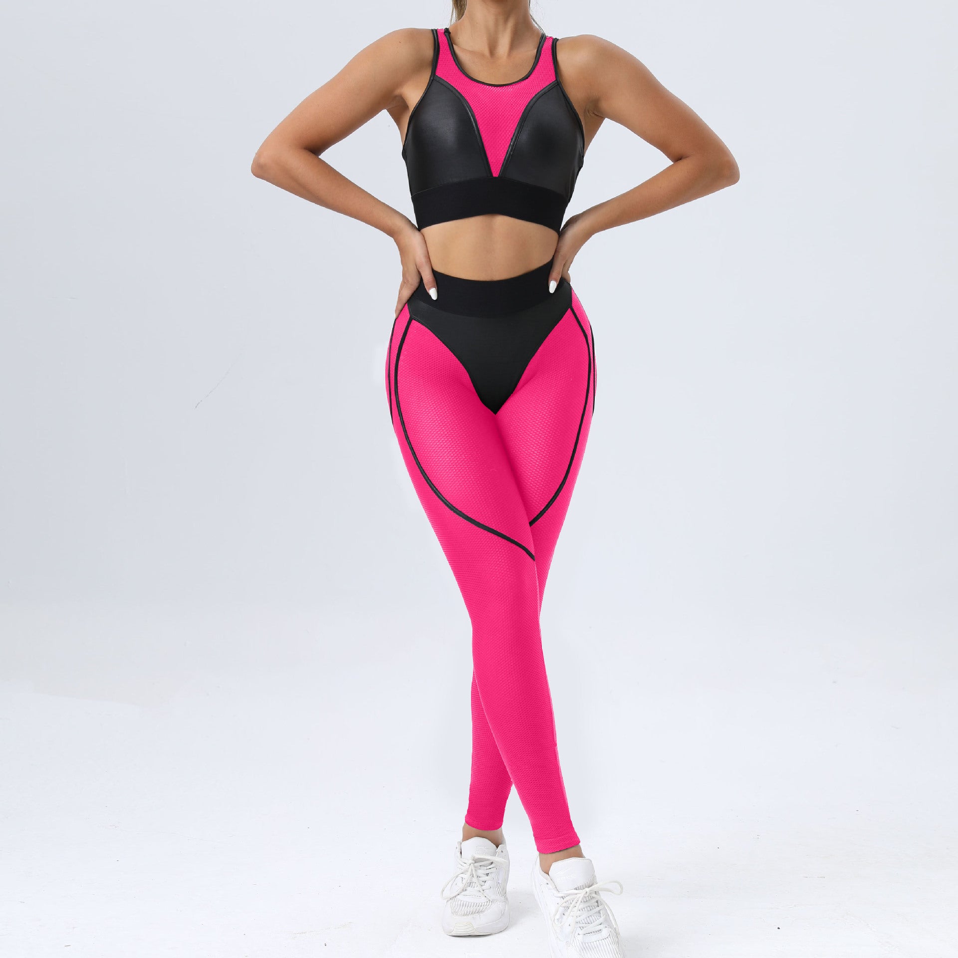 Conjunto de dos piezas de yoga ajustado con parches, sujetador deportivo sexy, pantalones de levantamiento de cadera y fitness