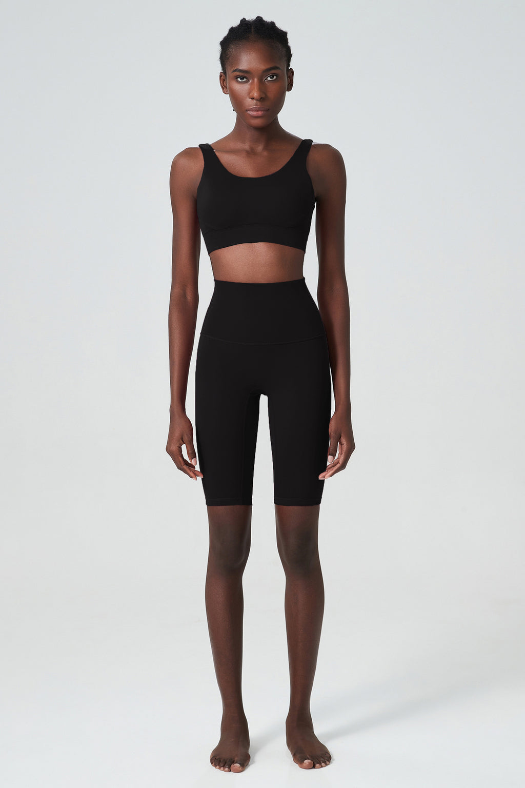 Soutien-gorge de sport une pièce à coques respirantes et dos en U profond pour femme, antichoc, idéal pour le fitness et le yoga.