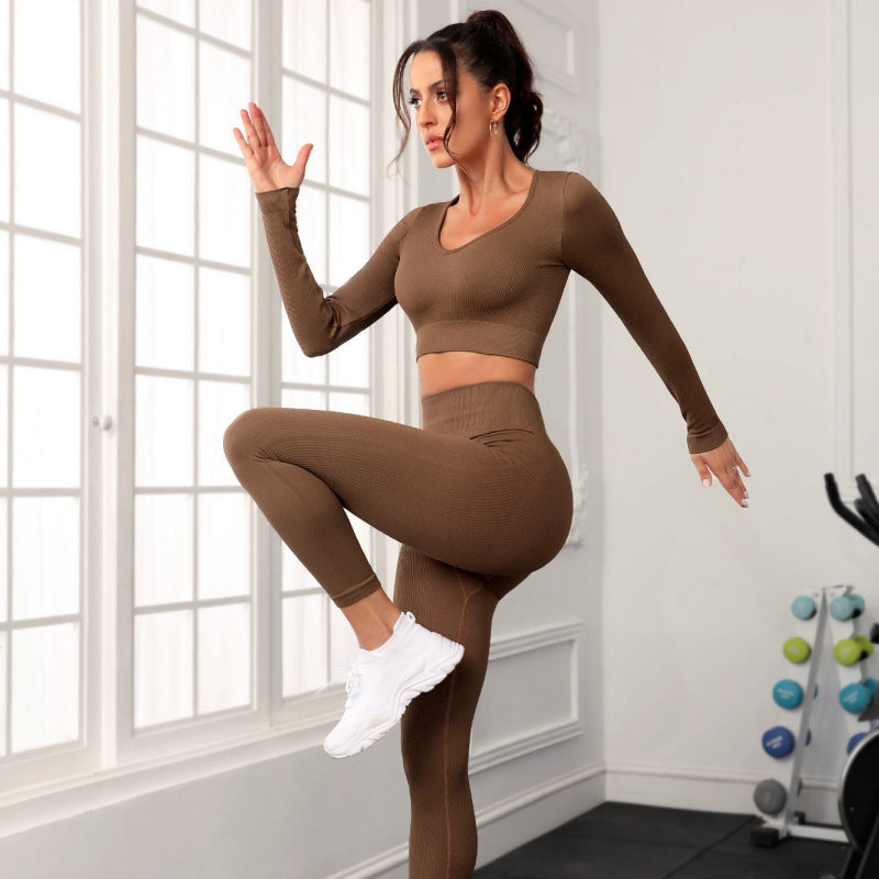 Ensemble deux pièces de vêtements de yoga tricotés sans coutures, pantalon à manches longues, respirant, évacuant l'humidité et séchant rapidement. Vêtements de sport pour le fitness.