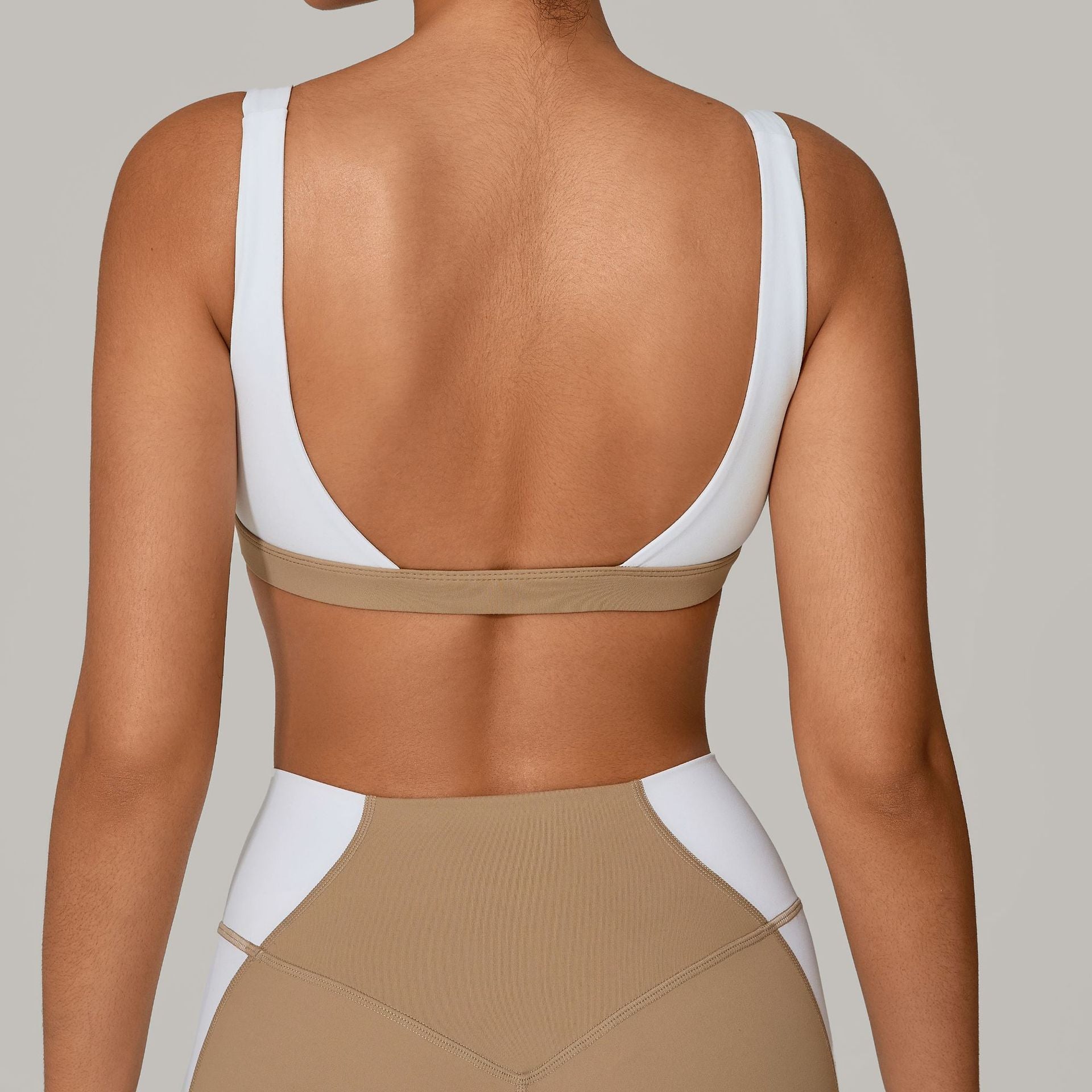 Sous-vêtements de sport à bretelles larges, antichoc, push-up, pour la course et le yoga, débardeur d'entraînement, soutien-gorge de fitness et de mise en valeur du dos.